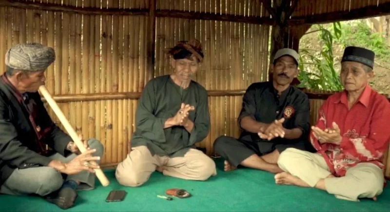 Tupai Janjang, pertunjukan Bakaba (bercerita) dari Silungkang, Nagari Tigo Koto Silungkang, Kecamatan Palembayan, Kabupaten Agam. (Foto: Ist)
