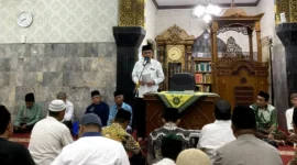 Wakil Wali Kota Padang Maigus Nasir saat Safari Ramadan Pemko Padang di Masjid Al-Hijriyah, Perumnas Siteba, Selasa (24/2/2026) malam. (Foto: Diskominfo Padang)