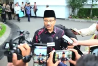 Mensos Saifullah Yusuf (Gus Ipul) memberikan keterangan usai menghadiri pertemuan tokoh organisasi kemasyarakatan Islam dengan Presiden Prabowo Subianto di Istana Kepresidenan, Selasa (3/2/2026). (Foto: Kemensos)