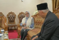 Gubernur Sumbar, Mahyeldi Ansharullah menyambut kedatangan Menteri PPPA RI, Arifatul Choiri Fauzi, di BIM, Selasa sore (17/2/2026). (Foto: ADPSB)