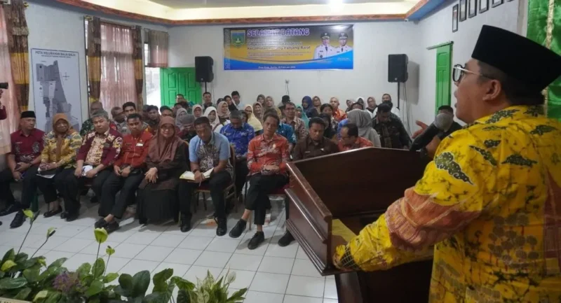 Wali Kota Padang Panjang Hendri Arnis membuka Musrenbang Kelurahan Balai-Balai, Kecamatan Padang Panjang Barat (PPB), Kamis (5/2/2026). (Foto: Kominfo Padang Panjang)