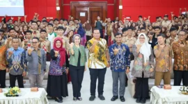 Wali Kota Pariaman, Yota Balad membuka kegiatan sosialisasi PMB ITPLN Tahun Akademik 2026/2027 di Aula Balai Kota Pariaman, Kamis (12/2/2026). (Foto: Kominfo Kota Pariaman)
