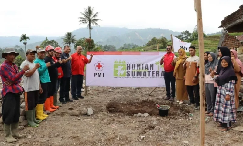 PMI Jakarta Selatan membangun huntap atau Rumah Tumbuh bagi penyintas bencana hidrometeorologi di Kecamatan Malalak, Kabupaten Agam, Sumbar. (Foto: Tiyo Surya Sakti)
