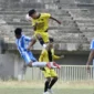 PSP Padang mengamankan tiga poin penting setelah menang 2-1 atas PS Rambatan pada laga kedelapan di Stadion Utama Sumbar, Lubuk Alung, Sabtu (14/2/2026). (Foto: Diskominfo Padang)