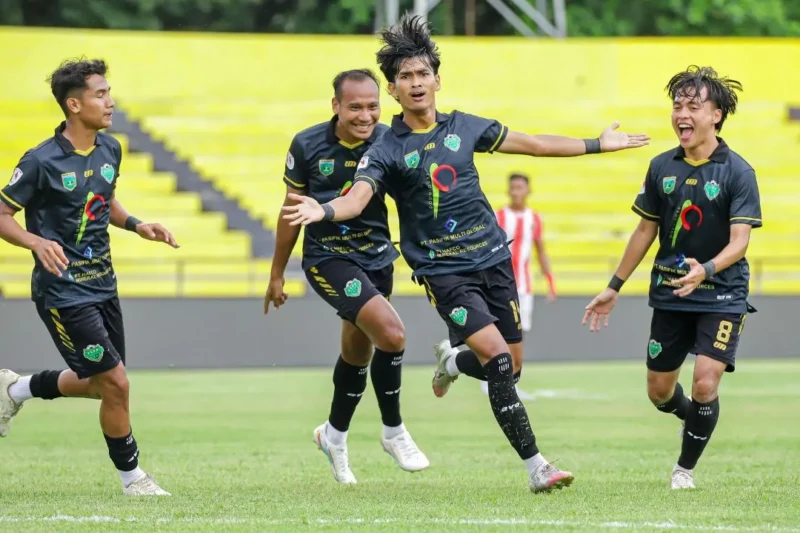 PSPP Padang Panjang harus mengakui keunggulan PSP Padang setelah takluk tipis 2-3 di laga pamungkas yang berlangsung di Stadion H. Agus Salim, Senin (16/2/2026). (Foto: Kominfo Padang Panjang)