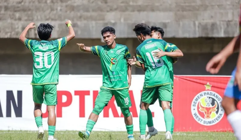 PSPP berhasil mengalahkan Josal FC Piaman dengan skor 2-0 pada lanjutan Liga 4 Sumatera Barat di Stadion Utama Sumbar, Sabtu (7/2/2026). (Foto: Kominfo Padang Panjang)