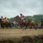 Event Wirabraja Pacu Kuda Open Race dan Tradisional 2026 sukses digelar dan resmi ditutup pada Senin (9/2/2026) sore. (Foto: Prokopim Tanah Datar)