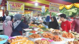 Suasana Pasa Pabukoan di RTH Imam Bonjol tahun 2025 lalu. (Foto: Diskominfo Padang)