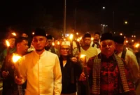 Wakil Wali Kota Padang Panjang, Allex Saputra bersama jajaran dan masyarakat mengikuti pawai obor menyambut Ramadan 1447 H, Selasa (17/2/2026). (Foto: Kominfo Padang Panjang)