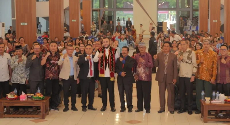 Wali Kota Padang, Fadly Amran menghadiri pelantikan Pengurus Himawar Padang periode 2026-2030 di Gedung Bagindo Aziz Chan Youth Center, Minggu (15/2/2026). (Foto: Prokopim Padang)