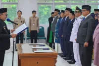 Bupati Tanah Datar Eka Putra melantik 31 pejabat manajerial di lingkungan Pemkab Tanah Datar, Jumat (6/2/2026). (Foto: Prokopim Tanah Datar)