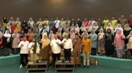 Pemko Padang menggelar pelatihan animasi dan pembuatan game bagi guru TIK tingkat SMP se-Kota Padang di Gedung Youth Center, Selasa (10/2/2026). (Foto: Diskominfo Padang)