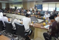 Suasana rapat pembahasan pembangunan Tol Sicincin-Bukittinggi di ruang rapat Kementerian PU, Jakarta, Selasa (3/2/2026). (Foto: ADPSB)