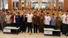 Wali Kota Padang, Fadly Amran menghadiri kegiatan Pembinaan Iman Siswa-Siswi Kristen Tahun 2026 di Gedung Bagindo Aziz Chan Youth Center, Senin (23/2/2026). (Foto: Prokopim Padang)