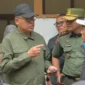 Sekretaris Daerah Provinsi Sumbar, Arry Yuswandi saat meninjau kawasan terdampak bencana di Lembah Anai, Senin (16/2/2026). (Foto: ADPSB)