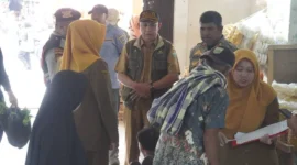 Pemerintah Kota Padang Panjang menertibkan gelandangan dan pengemis (gepeng) di kawasan Pasar Pusat, Senin (23/2/2026). (Foto: Kominfo Padang Panjang)