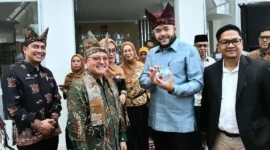 Gedung Layanan Perpustakaan Umum Daerah Kota Padang resmi beroperasi setelah diresmikan oleh Kepala Perpusnas RI, Endang Aminudin Aziz bersama Wali Kota Padang Fadly Amran pada Kamis (12/2/2026). (Foto: Prokopim Padang) 