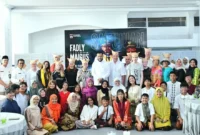 Wali Kota Padang Fadly Amran menerima audiensi rombongan YARI dan delegasi Uimaharju School Finlandia di Kediaman Resmi Wali Kota Padang, Jumat (6/2/2026). (Foto: Prokopim Padang)