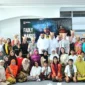 Wali Kota Padang Fadly Amran menerima audiensi rombongan YARI dan delegasi Uimaharju School Finlandia di Kediaman Resmi Wali Kota Padang, Jumat (6/2/2026). (Foto: Prokopim Padang)