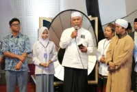 Gubernur Sumbar Mahyeldi meluncurkan Pesantren Ramadhan 1447 H di Masjid Raya Syekh Ahmad Khatib Al Minangkabawi, Minggu (15/2/2026). (Foto: ADPSB)