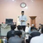 Wali Kota Solok, Dr. Ramadhani Kirana Putra meluncurkan program unggulan religius “One Day One Juz” di Masjid Agung Al-Muhsinin. Rabu (18/2/2026). (Foto: Prokopim Kota Solok)