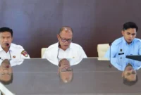 Sekretaris Daerah Kota Bukittinggi, Rismal Hadi memimpin Rakor Tim Satgas Program Makan Bergizi Gratis (MBG) di Balai Kota Bukittinggi, Rabu (4/2/2026). (Foto: Kominfo Bukittinggi)