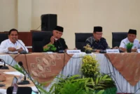 Gubernur Sumbar Mahyeldi memimpin rapat koordinasi bersama Pemko Payakumbuh di Aula Josrizal Zain, Kantor Wali Kota Payakumbuh, Rabu (25/2/2026). (Foto: ADPSB) 