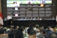 Menteri Pertanian Andi Amran Sulaiman saat memimpin Rakor Pertanian di Auditorium Kantor Pusat Kementan, Jakarta, Senin (24/2/2026). (Foto: Kementan)