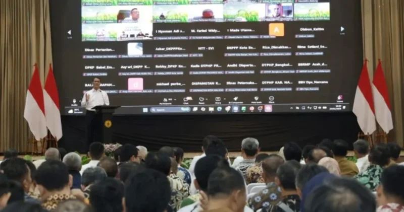 Menteri Pertanian Andi Amran Sulaiman saat memimpin Rakor Pertanian di Auditorium Kantor Pusat Kementan, Jakarta, Senin (24/2/2026). (Foto: Kementan)