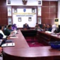 Sekda Payakumbuh, Rida Ananda memimpin Forum Perangkat Daerah dalam rangka Penyusunan Renja 2027 sekaligus FKP di Ruang Pertemuan Riza Falepi, Balai Kota Payakumbuh, Jumat (20/2/2026). (Foto: MC Payakumbuh)