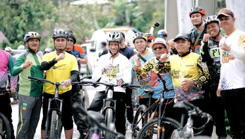 Wakil Bupati Solsel, Yulian Efi saat kegiatan Sarantau Sasurambi Balimau Season V, Sabtu (14/2/2026). (Foto: Humas Pemkab Solsel)