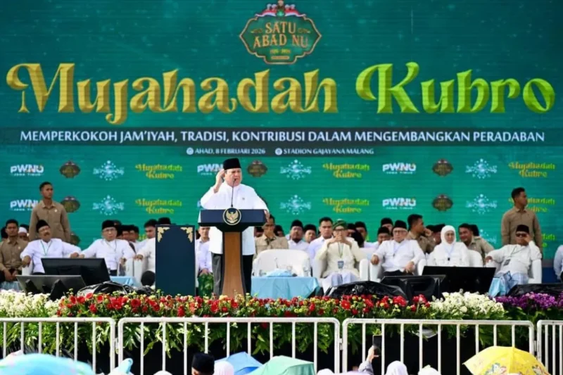Presiden Prabowo Subianto saat menghadiri Mujahadah Kubro Satu Abad NU di Stadion Gajayana, Kota Malang, Jawa Timur, Minggu (8/2/2026). (Foto: BPMI Setpres)
