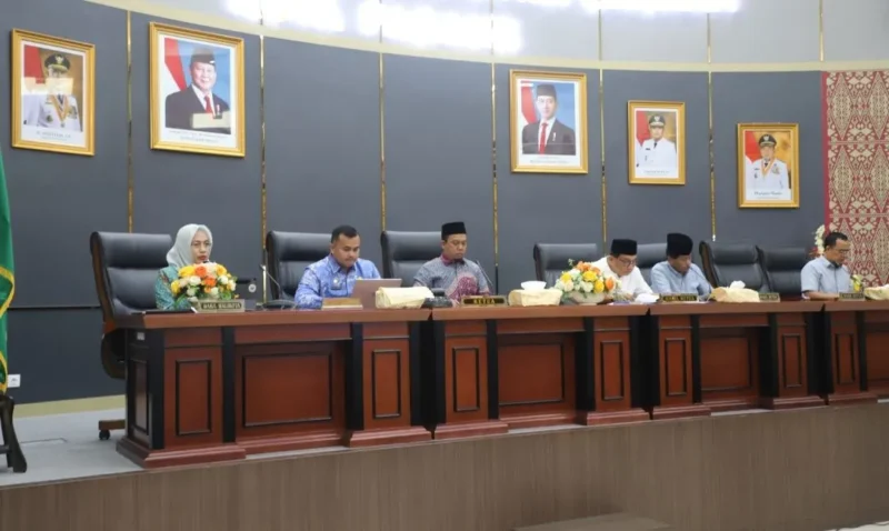 Sosialisasi Mekanisme Pokir DPRD di Ruang Sidang Utama Lantai II Gedung DPRD Padang, Kamis (19/2/2026).