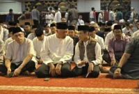 Gubernur Sumbar Mahyeldi saat kegiatan Subuh Mubarakah ASN Pemprov Sumbar di Masjid Raya Syekh Ahmad Khatib Al Minangkabawi, Minggu (1/2/2026). (Foto: ADPSB)