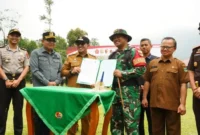 Program TMMD ke-127 resmi dimulai di Nagari Pagaruyung, Kecamatan Tanjung Emas, Kabupaten Tanah Datar, Selasa (10/2/2026). (Foto: Prokopim Tanah Datar)