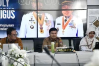 Asisten II Setdako Padang, Didi Aryadi saat High Level Meeting TPID Kota Padang di Rumah Dinas Wali Kota, Selasa (10/2/2026). (Foto: Diskominfo Padang)