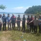 Pemasangan patok batas lahan pembangunan sisi darat Pelabuhan Teluk Tapang oleh KSOP Kelas II Teluk Bayur, Kamis (5/2/2026). (Foto: Kominfo Pasbar)