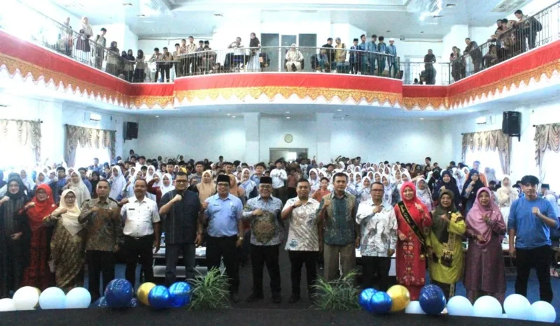 Bupati Pasbar Yulianto membuka Third My Rubel Competition di Aula Kantor Bupati Pasbar, Sabtu (7/2). (Foto: Diskominfo Pasbar)
