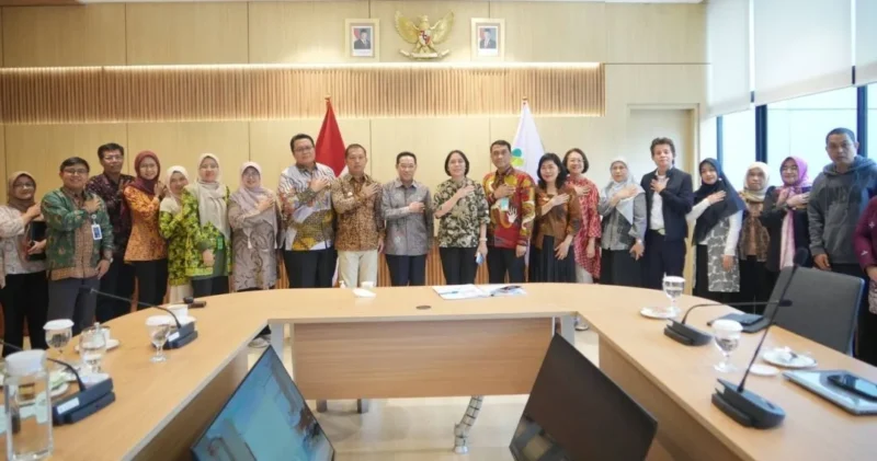 Wakil Bupati Tanah Datar Ahmad Fadly menghadiri rapat konsultasi dengan Wamenkes RI di Ruang Rapat Wamenkes RI, Jakarta, Jumat (6/2/2026). (Foto: Prokopim Tanah Datar)