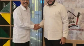 Wali Kota Padang Fadly Amran menemui Menteri Sosial RI, Saifullah Yusuf di Kantor Kementerian Sosial RI, Senin (23/2/2026). (Foto: Prokopim Padang)