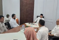 Wali Kota Padang Fadly Amran melakukan pertemuan dengan Menteri ATR/BPN, Nusron Wahid. (Foto: Prokopim Padang)