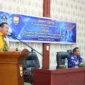 Wali Kota Pariaman Yota Balad membuka pelatihan peningkatan pemahaman dan pengetahuan perkoperasian serta kompetensi SDM koperasi se-Kota Pariaman di Aula Kantor Bersama, Kelurahan Karan Aur, Kota Pariaman, Kamis (12/2).