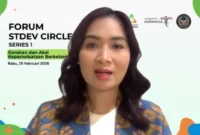 Wamenpar Ni Luh saat membuka Forum STDev Circle bertema Gerakan dan Aksi Kepariwisataan Berkelanjutan secara daring, Jakarta, Rabu (25/2/2026). (Foto: Kemenpar)