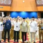 Wakil Wali Kota Padang, Maigus Nasir dalam Rakor Persiapan GPM yang diikuti camat dan lurah se-Kota Padang di Aula Anggun Nan Tongga Kantor Perwakilan BI Sumbar, Senin (23/2/2026). (Foto: Prokopim Padang)