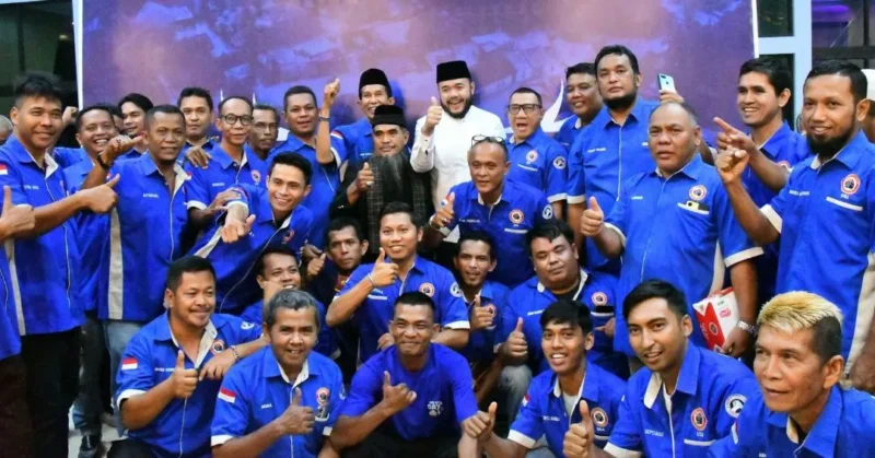 Wali Kota Padang Fadly Amran saat buka puasa bersama di Bagindo Aziz Chan Youth Center, Selasa (17/3/2026). (Foto: Prokopim Padang)