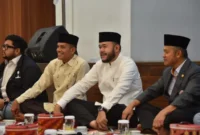 Wali Kota Padang Fadly Amran menggelar buka puasa bersama jajaran pengurus KONI, KORMI serta OKP se-Kota Padang di Gedung Bagindo Aziz Chan Youth Center, Sabtu (14/3/2026). (Foto: Prokopim Padang)