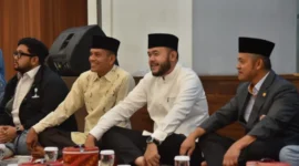 Wali Kota Padang Fadly Amran menggelar buka puasa bersama jajaran pengurus KONI, KORMI serta OKP se-Kota Padang di Gedung Bagindo Aziz Chan Youth Center, Sabtu (14/3/2026). (Foto: Prokopim Padang)