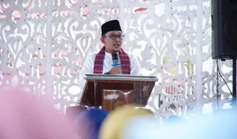 Bupati Tanah Datar Eka Putra menghadiri silaturahmi dan buka puasa bersama ASN di lingkungan Pemkab Tanah Datar, Minggu (1/3/2026). (Foto: Prokopim Tanah Datar)