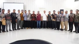 Bupati Tanah Datar, Eka Putra saat Rakor camat se-Kabupaten Tanah Datar di Mifan Padang Panjang, Sabtu (28/3/2026). (Foto: Prokopim Tanah Datar)