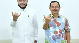 Wali Kota Padang, Fadly Amran bersama Kakanwil Kemenkum Sumbar, Alpius Sarumaha di Kediaman Resmi Wali Kota, Jumat (27/3/2026). (Foto: Prokopim Padang)